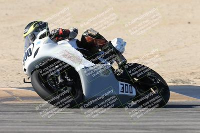 media/Dec-07-2025-CVMA (Sun) [[3e7d2de5dc]]/Race 7-Formula Lightweight Twins Shootout/